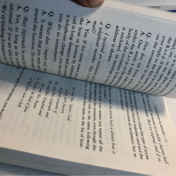 EMILY POST on Entertaining by Elizabeth L. Post 1992 Paperback - Picture 6 of 9